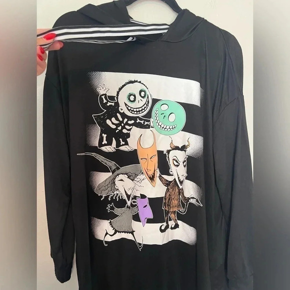 Nightmare before Christmas black tunic hoddie♥️ - Picture 4 of 4